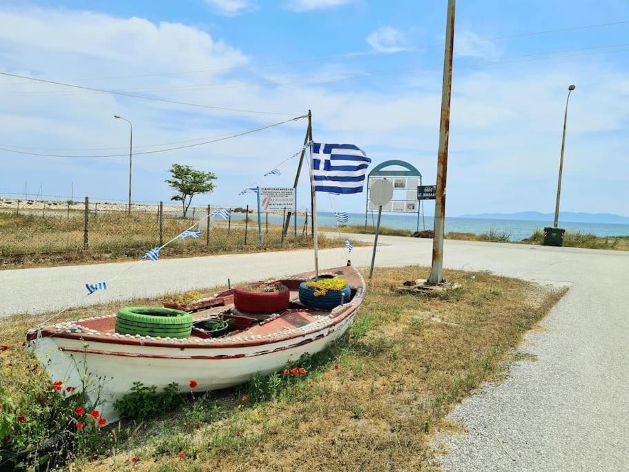 Mom'S Seaside Home Karianí Zewnętrze zdjęcie